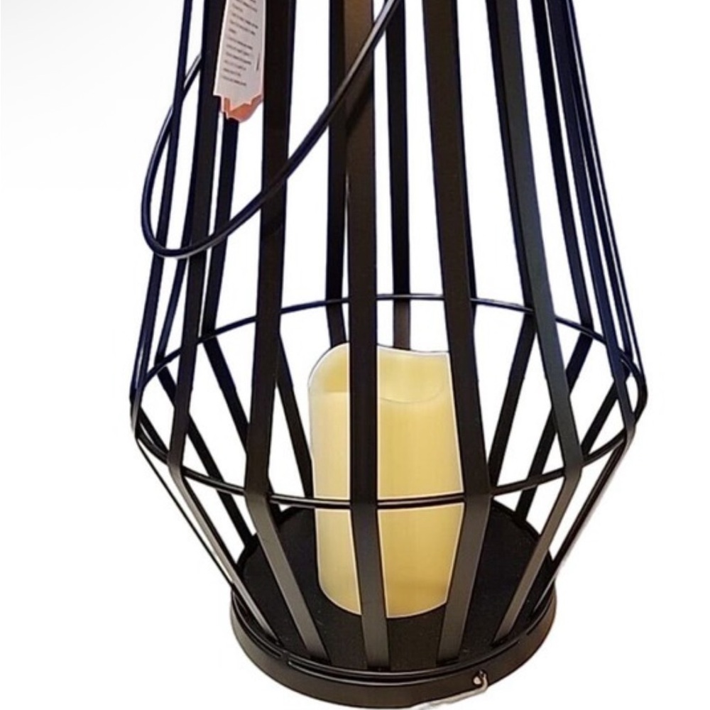 Lit lantern NWT - Picture 3 of 5